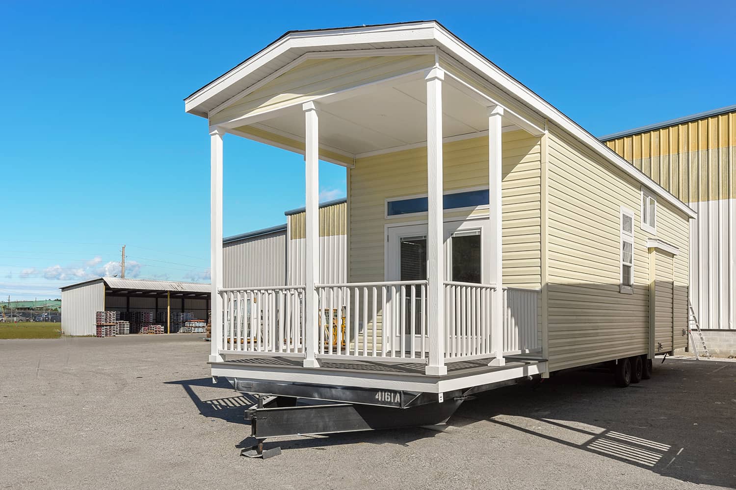 https://www.tinyhomessouth.com/wp-content/uploads/2021/01/lakeview-bg.jpg